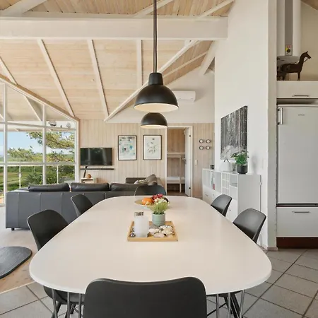 Awesome Home In Ebeltoft With Wifi *